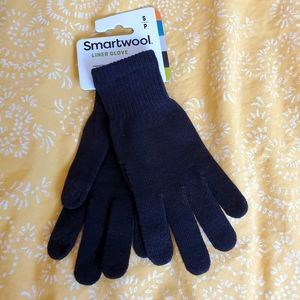 Smartwool tech compatible liner gloves